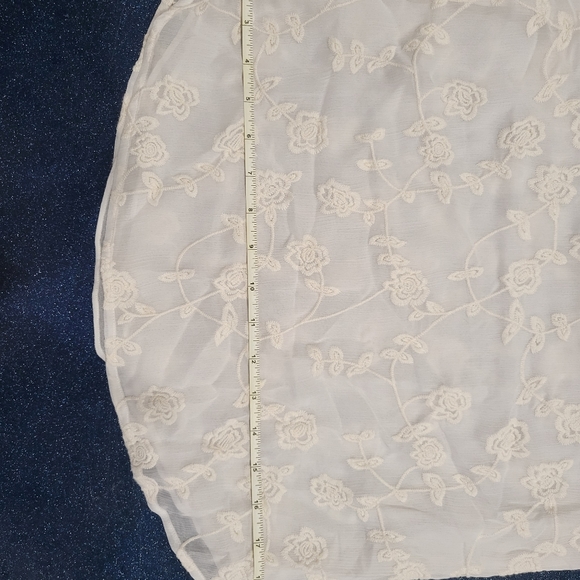 Daniel Rainn Rizer Halter Top - Picture 10 of 10